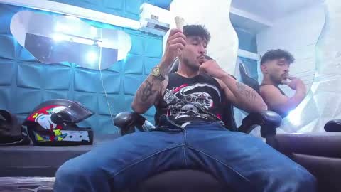 Daniel Fernando online show from March 6, 9:42 pm