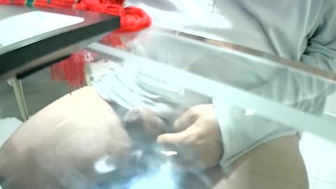 fhiguita online show from October 18, 3:00 am