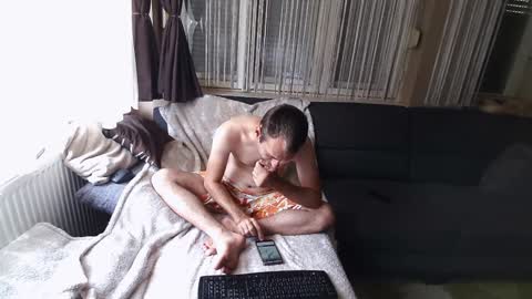 Jane and Findo online show from December 15, 3:31 pm