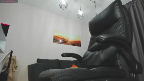 FindomGuyXXX online show from November 13, 6:34 pm