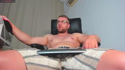FindomGuyXXX online show from September 18, 5:48 pm