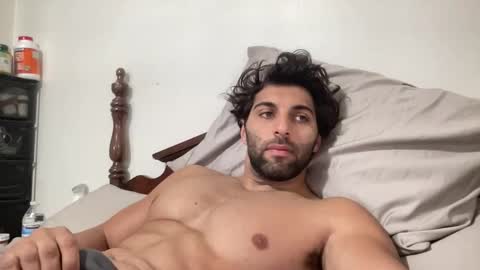 fitcurvyman4fun_69 online show from May 4, 2:19 pm