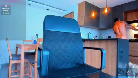 Elias Valencia online show from December 13, 7:53 pm