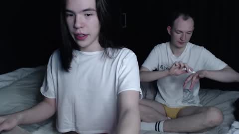 Robin online show from December 8, 11:57 am