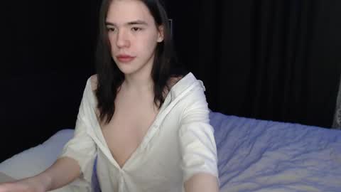 Robin online show from March 8, 4:58 pm