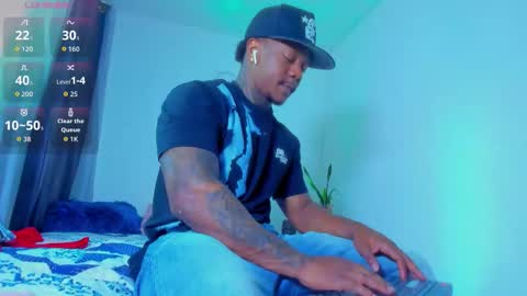 Flex Taylor  online show from February 19, 6:04 pm