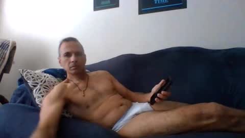 Hero of the Misfits online show from November 9, 7:07 pm