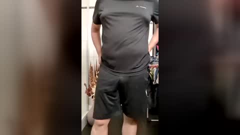 fluffybutt_ online show from June 25, 4:45 pm