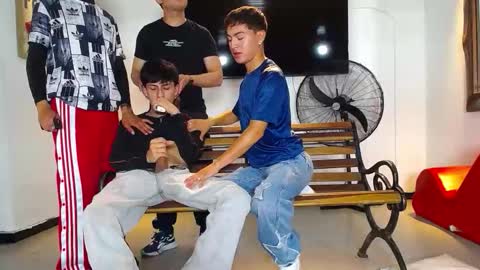 flyckers online show from January 11, 10:35 pm