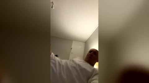 foster1982 online show from April 5, 5:09 pm