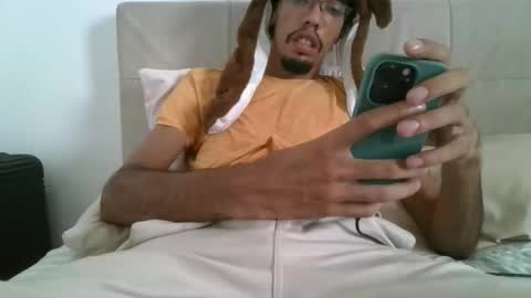 Zuey online show from February 23, 6:42 pm