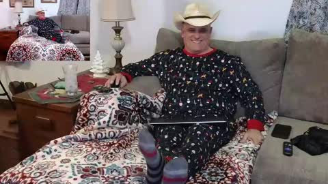 Hunter online show from December 18, 3:37 am