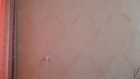 frame_tamer888 online show from July 28, 4:39 pm