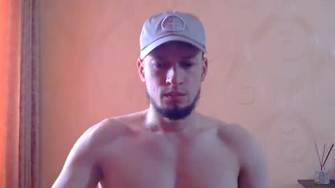 frame_tamer888 online show from July 21, 10:39 am