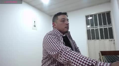 Juan online show from April 25, 1:08 am