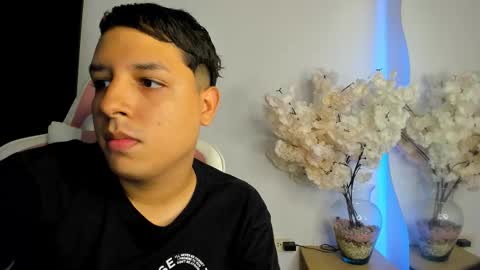 Castiglioni online show from November 20, 3:17 am