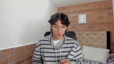   online show from December 11, 12:05 pm