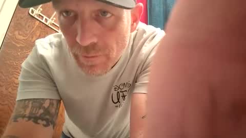 Famous Blue Eyes online show from May 13, 7:49 am