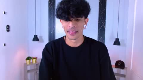 Franvill trato online show from October 2, 7:29 pm