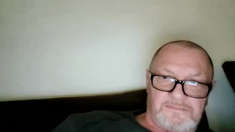 Wolfi online show from February 25, 9:21 am