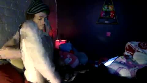 Squirrel twink online show from September 18, 10:06 am