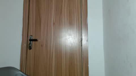 freakyslut30 online show from February 18, 11:41 pm