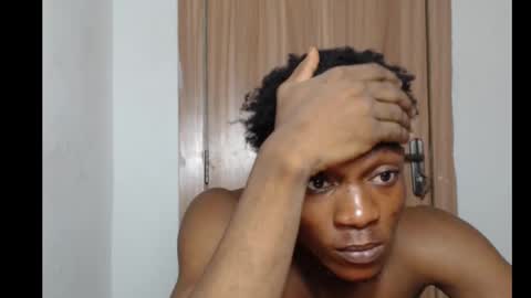 freakyslut30 online show from February 26, 7:25 pm