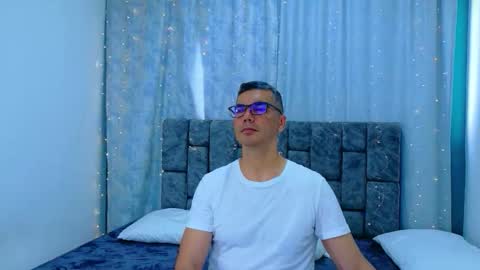 frepocolle online show from April 18, 7:07 pm