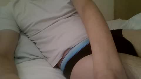 friendly_frank_18 online show from May 24, 7:47 am