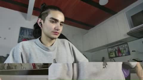 Jhonny online show from November 18, 11:48 pm