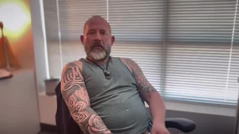 fuckadilf online show from April 22, 4:45 pm