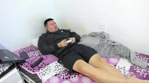 Snapshot of fuckynations chatting on February 15, 8:34 pm Fuckdirtymen online show from February 15, 8:34 pm