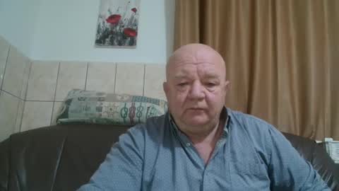 fullballs6 online show from December 26, 2:12 am