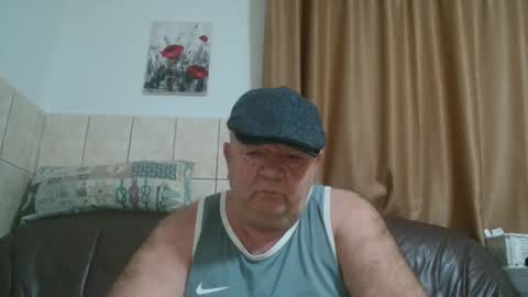 fullballs6 online show from December 29, 1:24 am