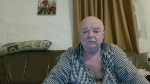 fullballs6 online show from February 3, 3:26 am