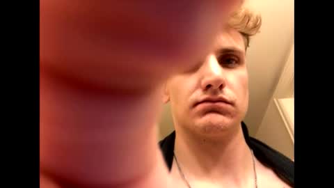 Snapshot of funboy78679832 chatting on October 8, 3:05 pm funboy78679832 online show from October 8, 3:05 pm