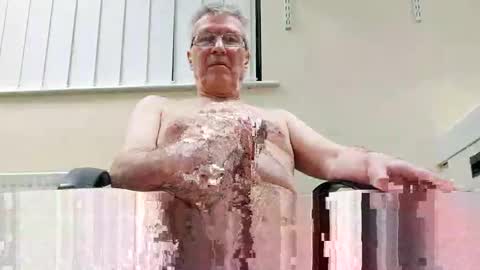 Snapshot of fuzzyduck57 chatting on January 18, 8:30 pm Fuzzyduck online show from January 18, 8:30 pm