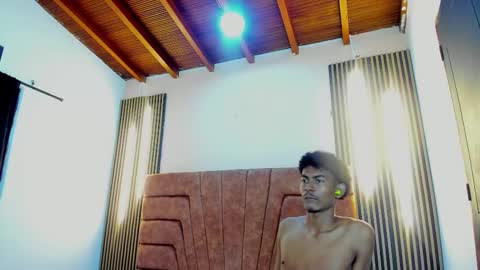 fykmor online show from November 12, 8:25 pm