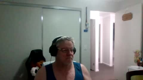 loseraussie online show from June 13, 7:17 am