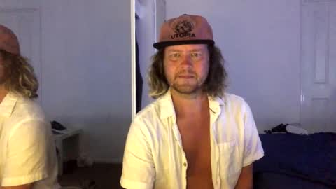 gcsurfer81 online show from February 20, 6:19 am