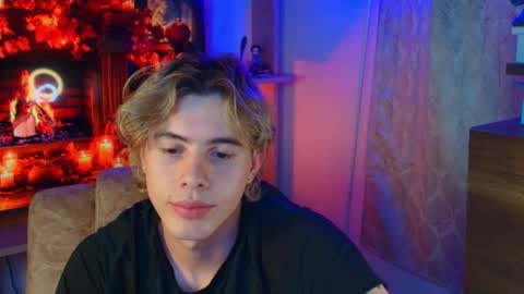 Snapshot of gemdominus chatting on October 11, 4:38 am Gem Dominus online show from October 11, 4:38 am