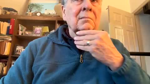 Snapshot of geneox chatting on January 10, 1:52 pm GeneOx online show from January 10, 1:52 pm