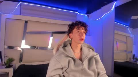 Genesis online show from December 2, 3:42 am