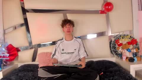 genesis_js online show from December 18, 4:30 am