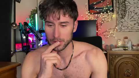 big boy ghost face online show from November 1, 2:37 am