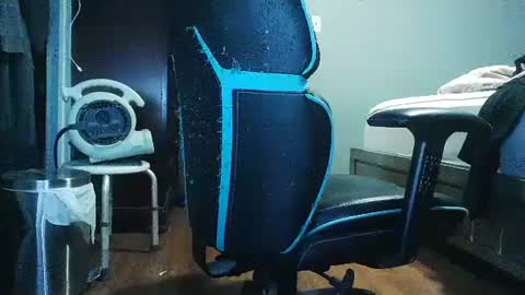 giantdick4u1991 online show from September 18, 8:33 pm