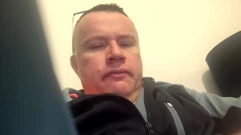 giddyup2222222 online show from December 18, 10:33 am