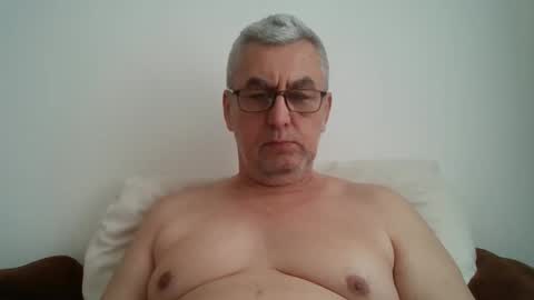 gigi1970 online show from March 30, 12:28 pm