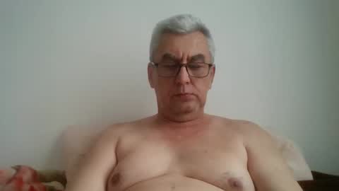 gigi1970 online show from April 18, 12:39 pm