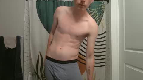 Gingerbr3ad121 online show from September 12, 2:22 am